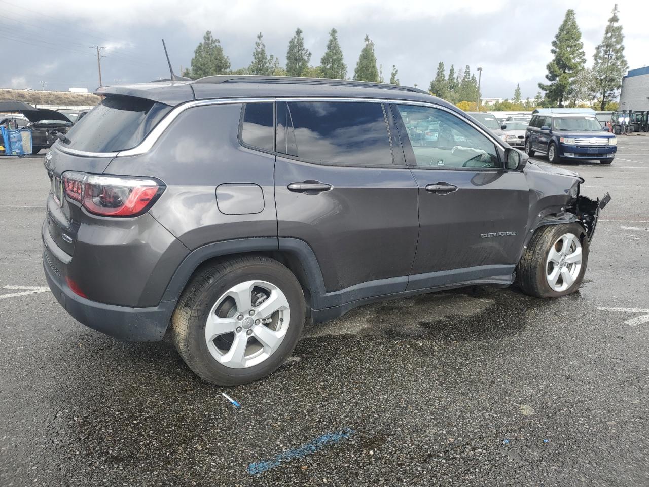 2020 Jeep Compass - Image 3