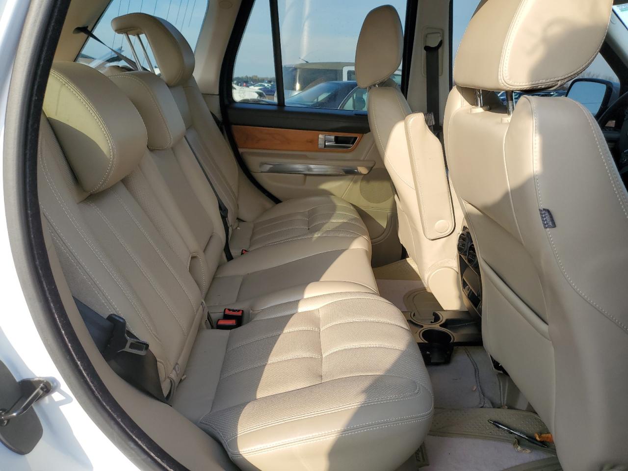 2013 Land Rover Range Rover - Image 11