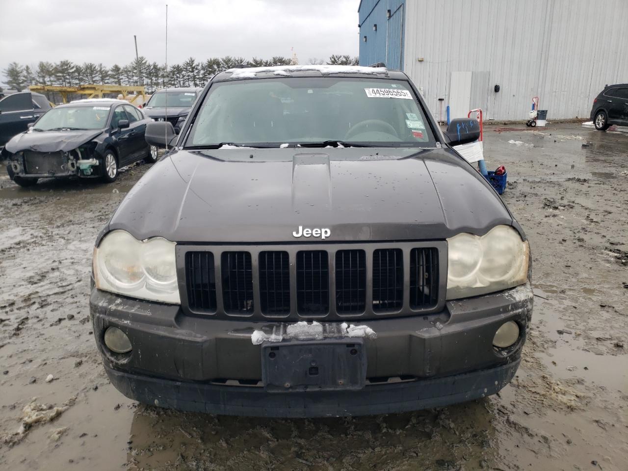 2005 Jeep Grand Cherokee - Image 5
