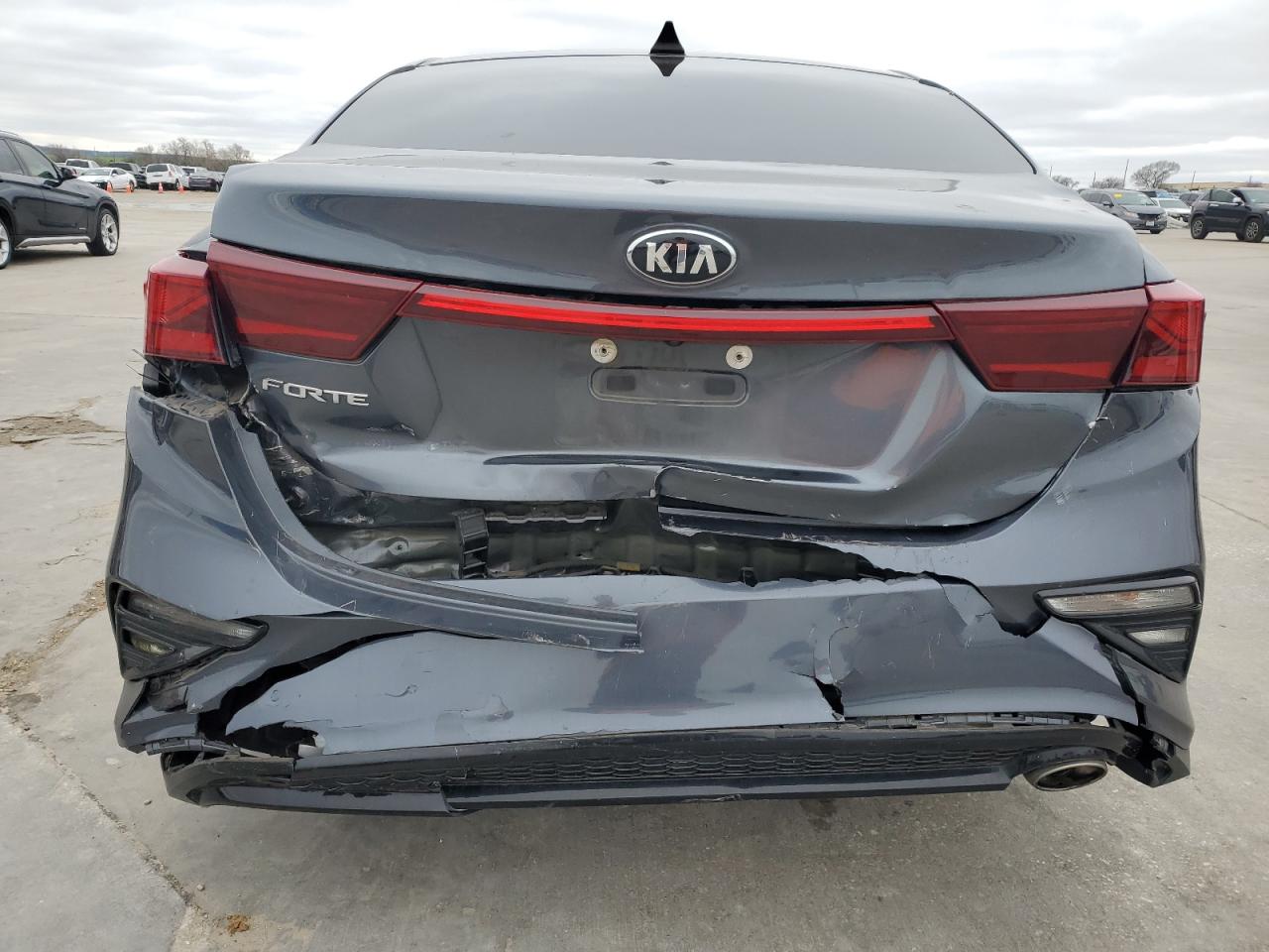 2021 Kia Forte - Image 6