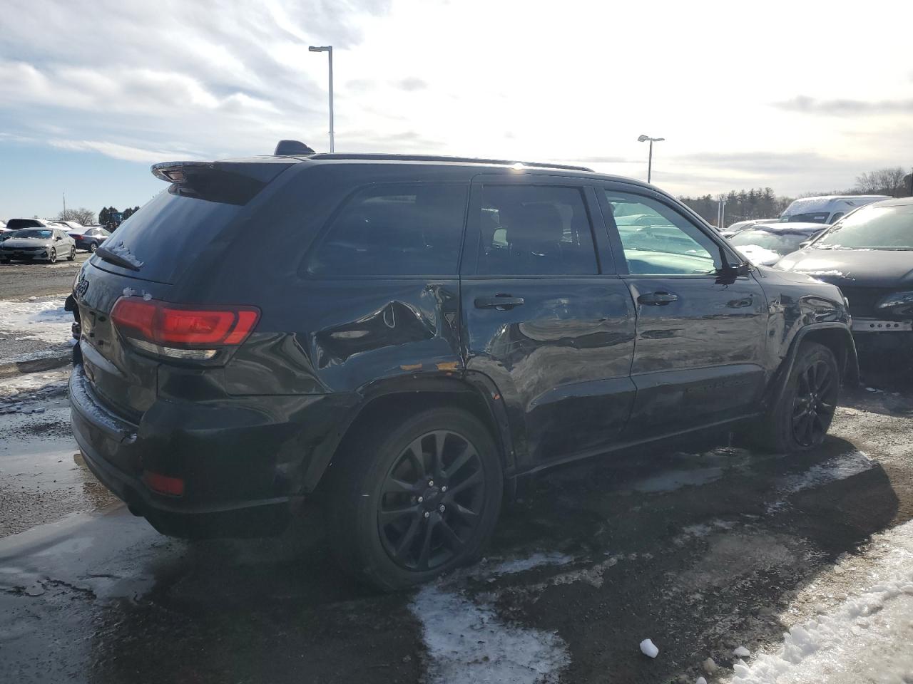 2017 Jeep Grand Cherokee - Image 3