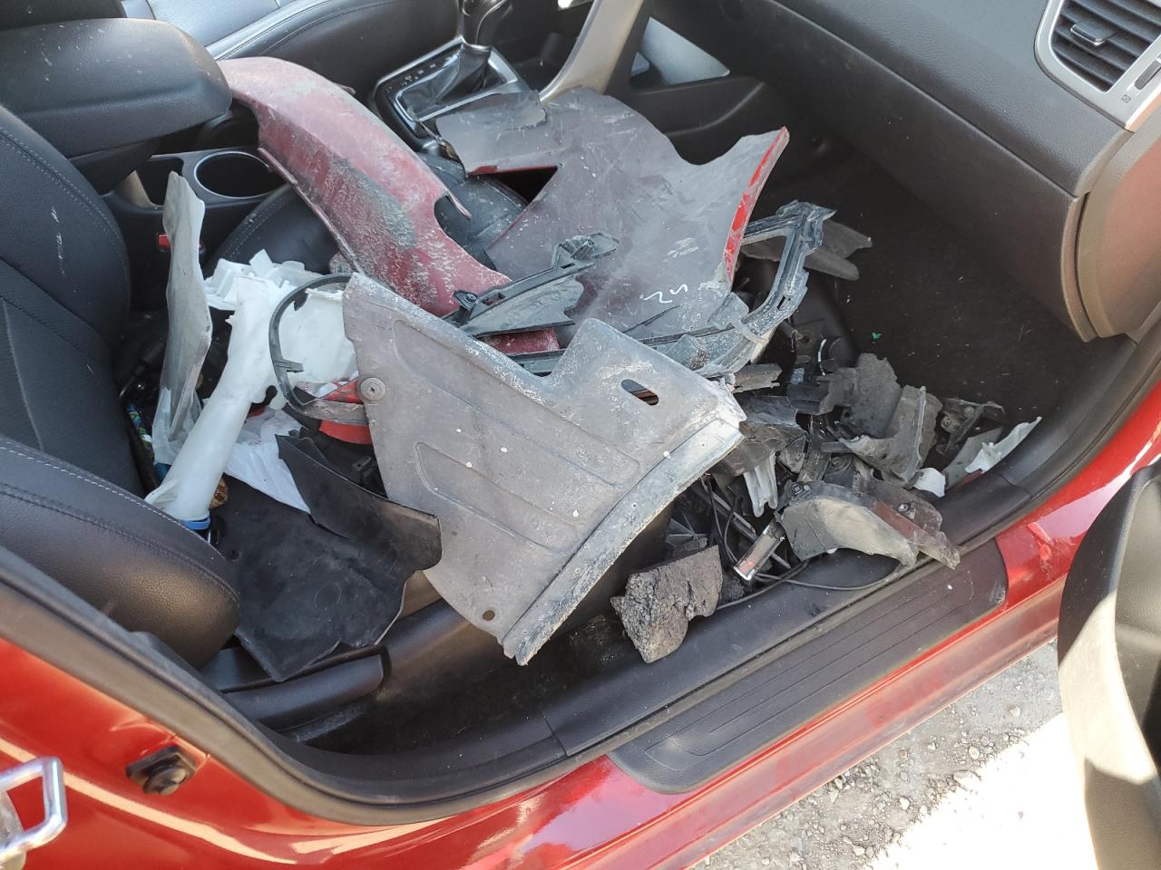 2013 Hyundai Elantra - Image 12