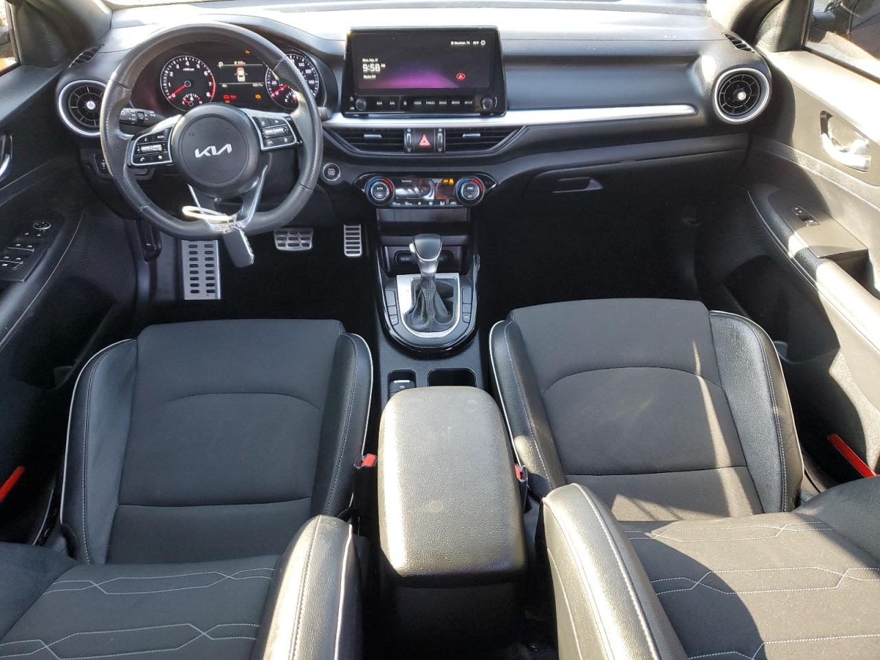 2024 Kia Forte - Image 8