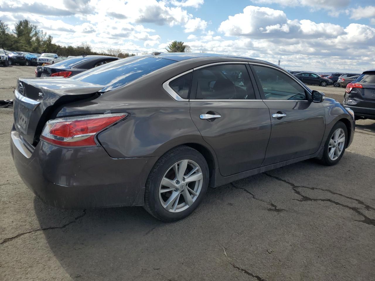 2015 Nissan Altima - Image 3