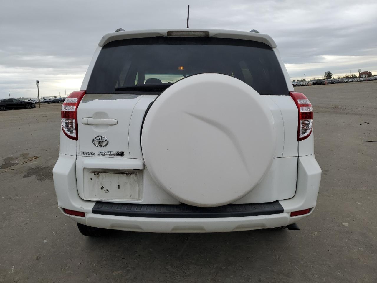 2010 Toyota RAV 4 - Image 6