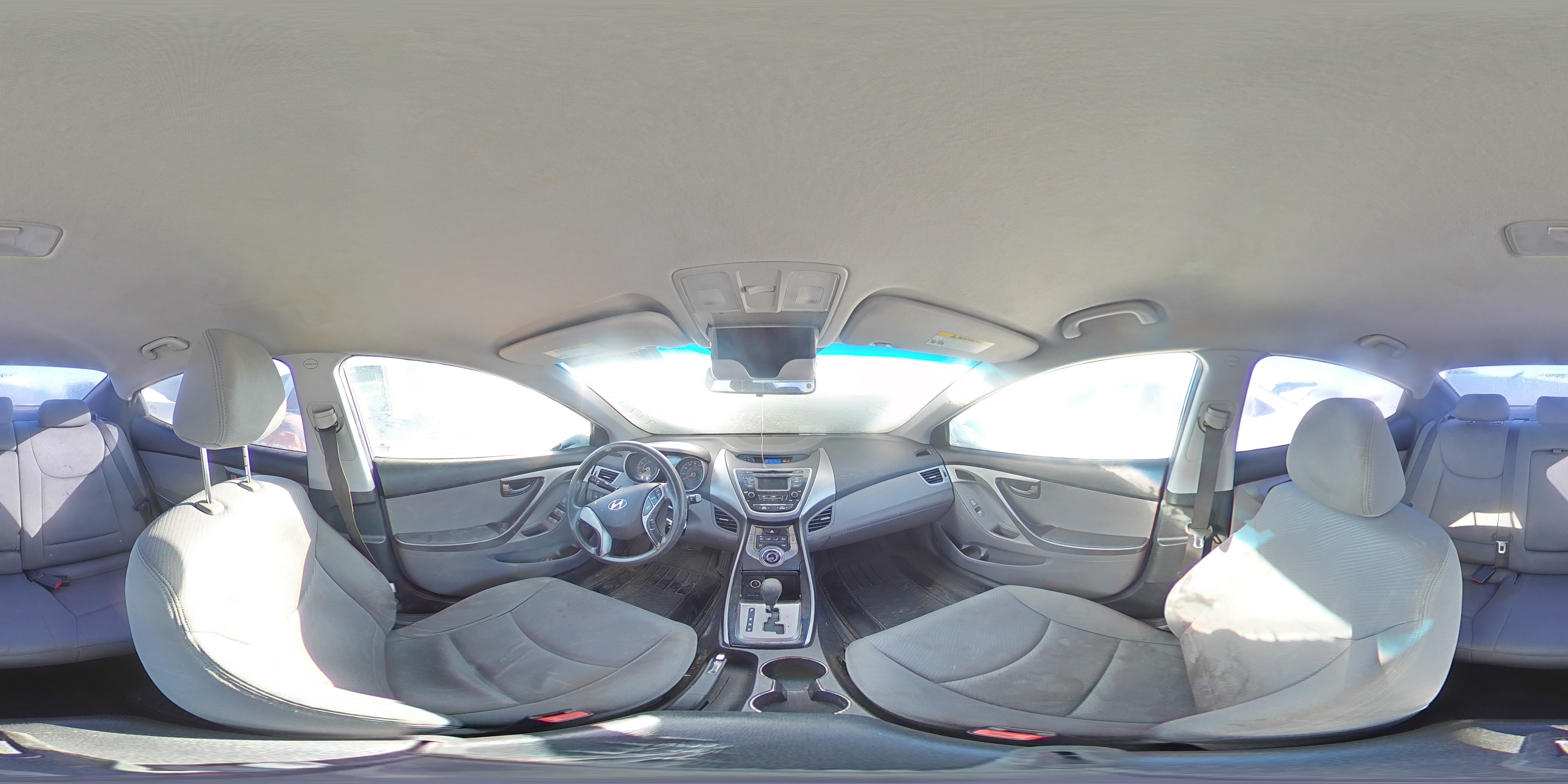 2013 Hyundai Elantra - Image 13