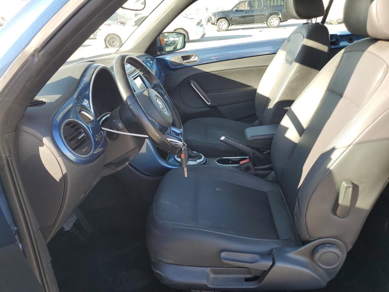 2018 Volkswagen Beetle - Image 7
