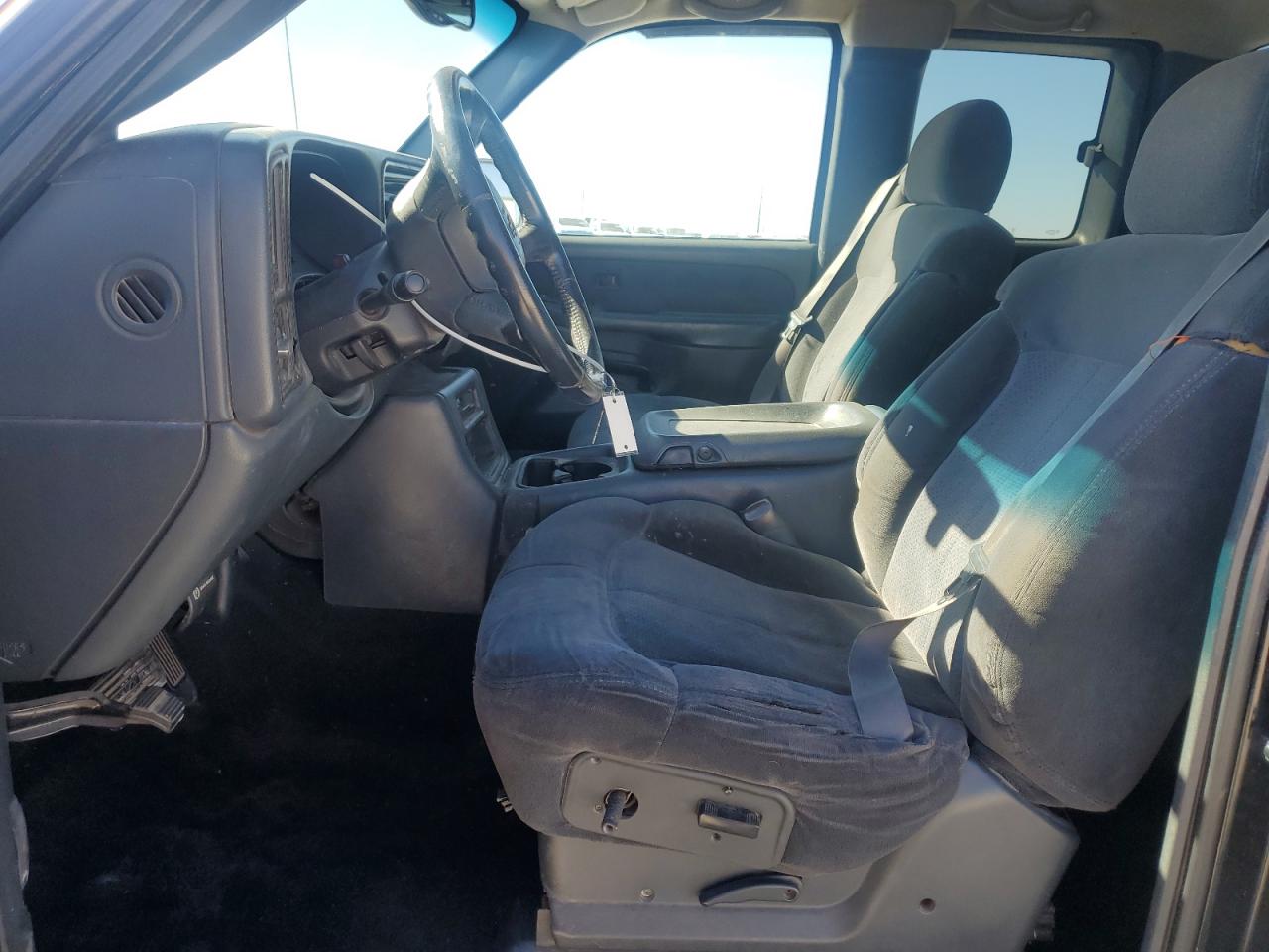 2001 Chevrolet Silverado - Image 7