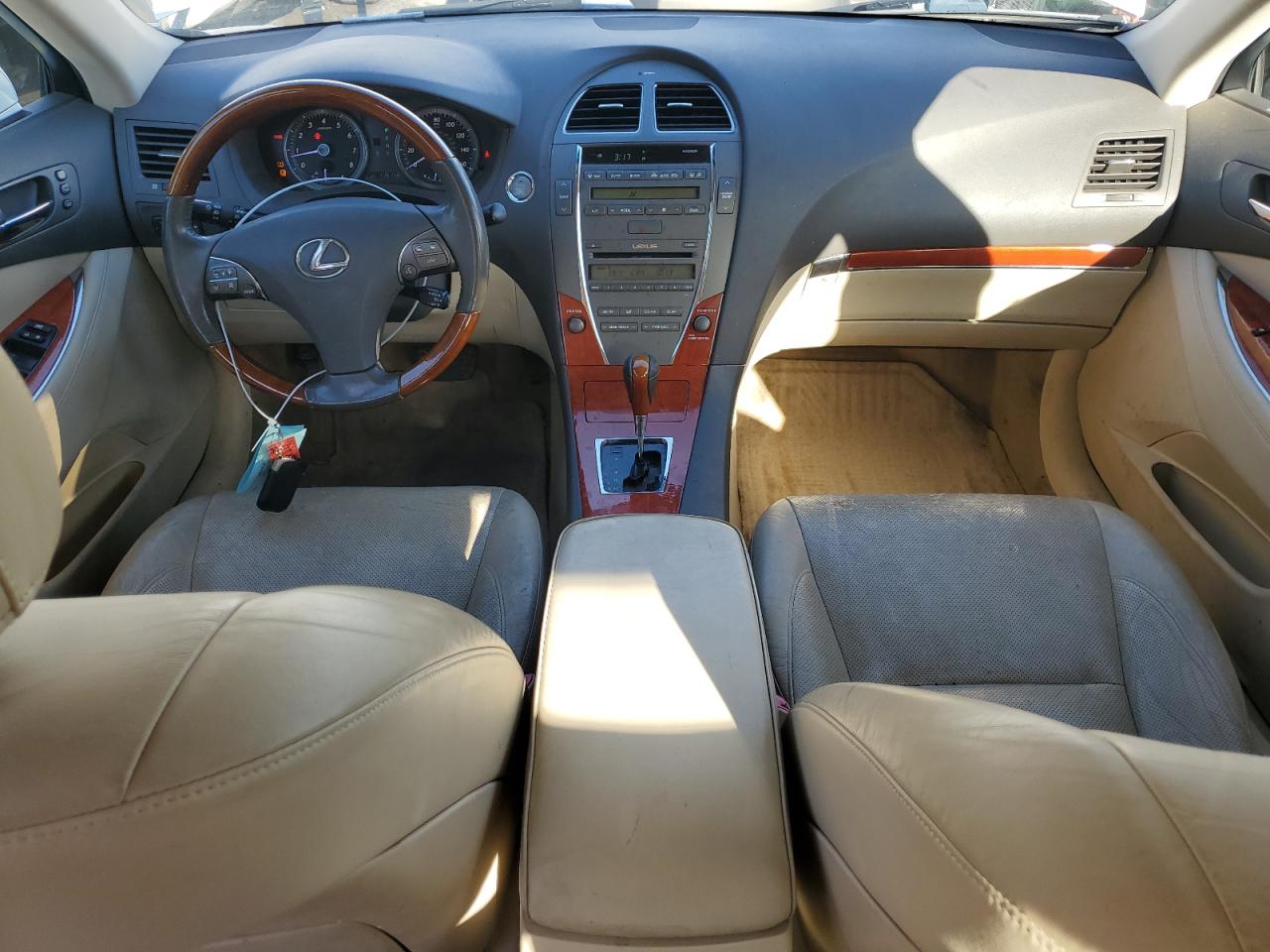 2010 Lexus ES - Image 8