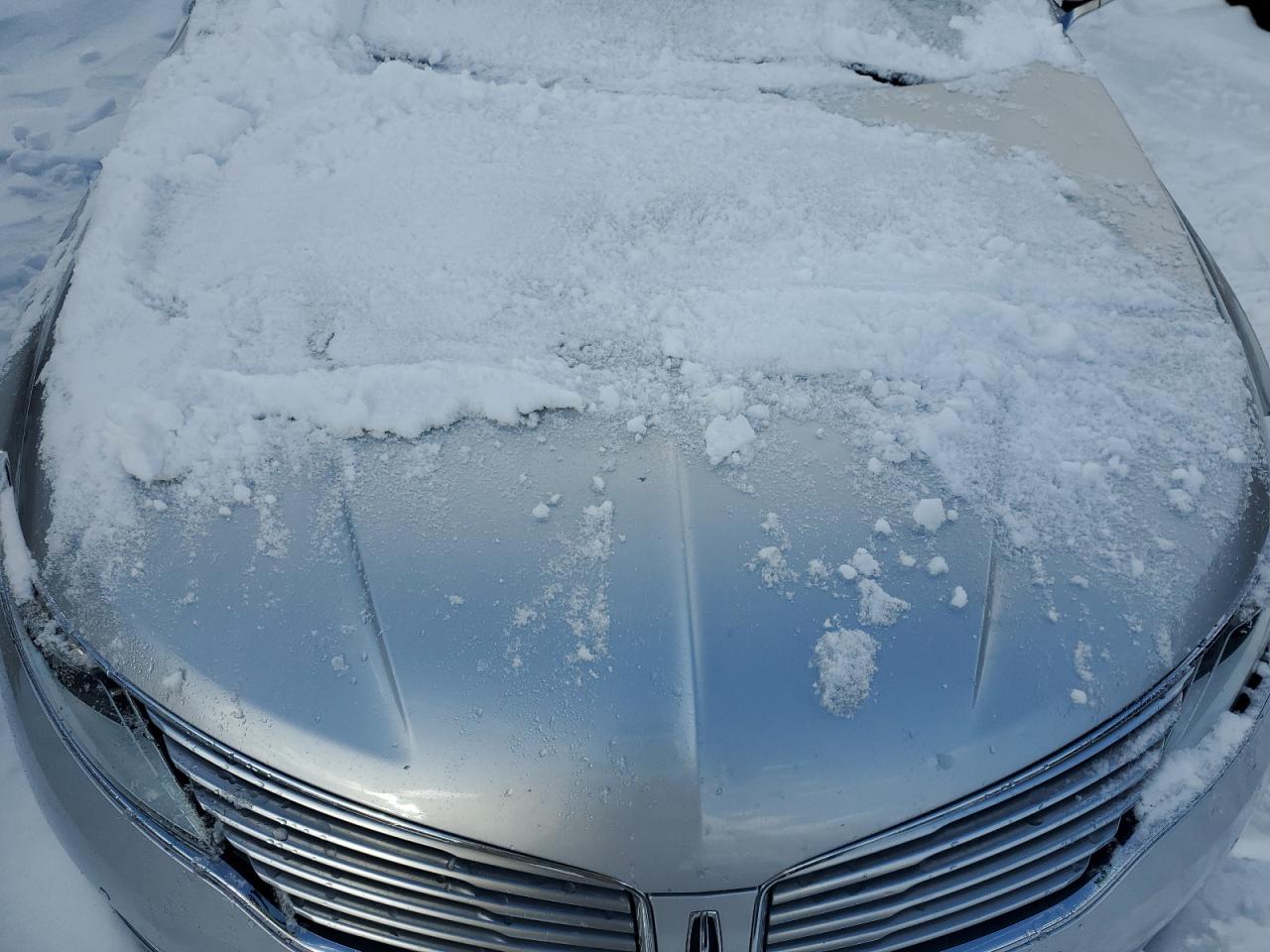 2015 Lincoln MKZ - Image 11