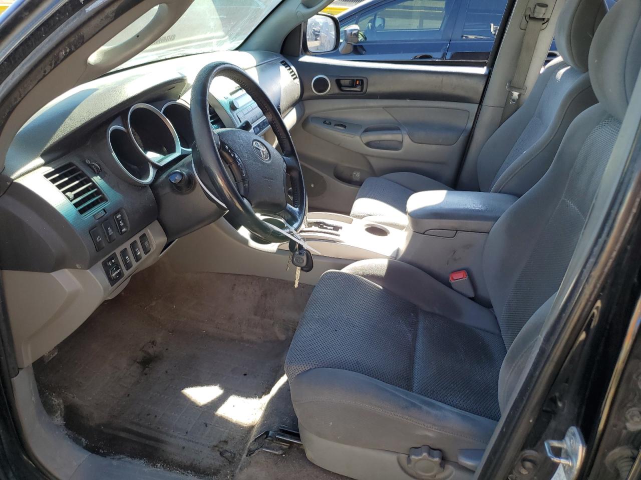 2011 Toyota Tacoma - Image 7
