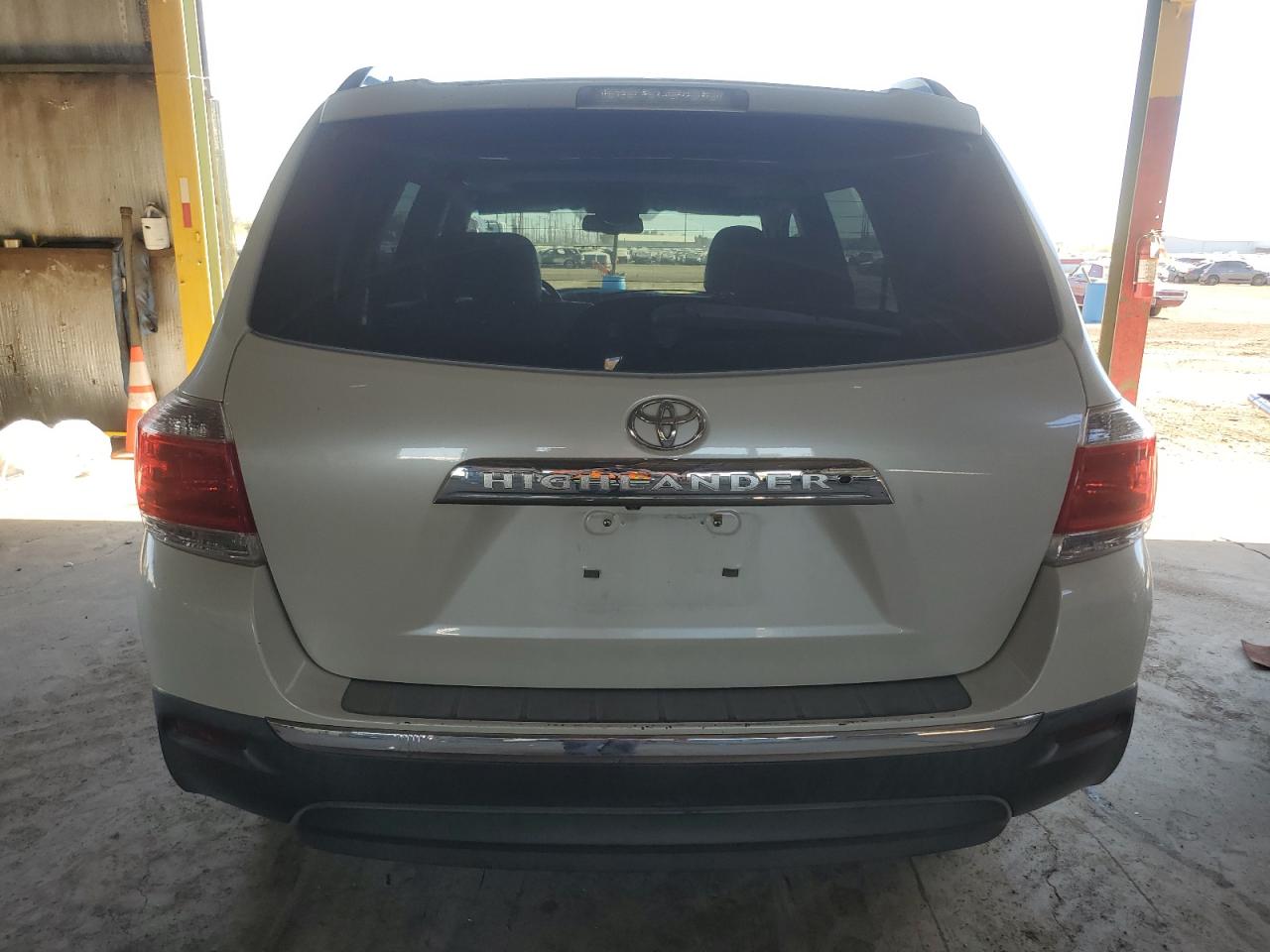 2011 Toyota Highlander - Image 6