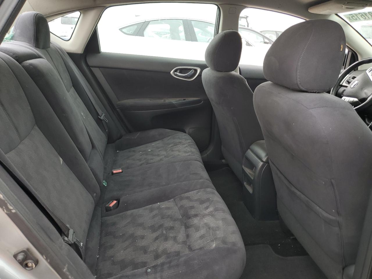 2013 Nissan Sentra - Image 10