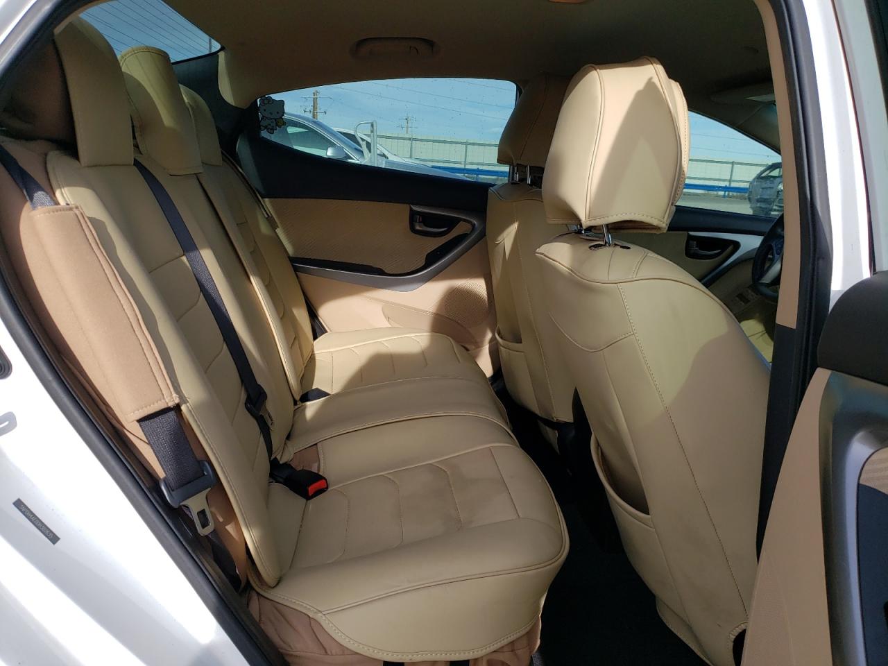 2013 Hyundai Elantra - Image 12