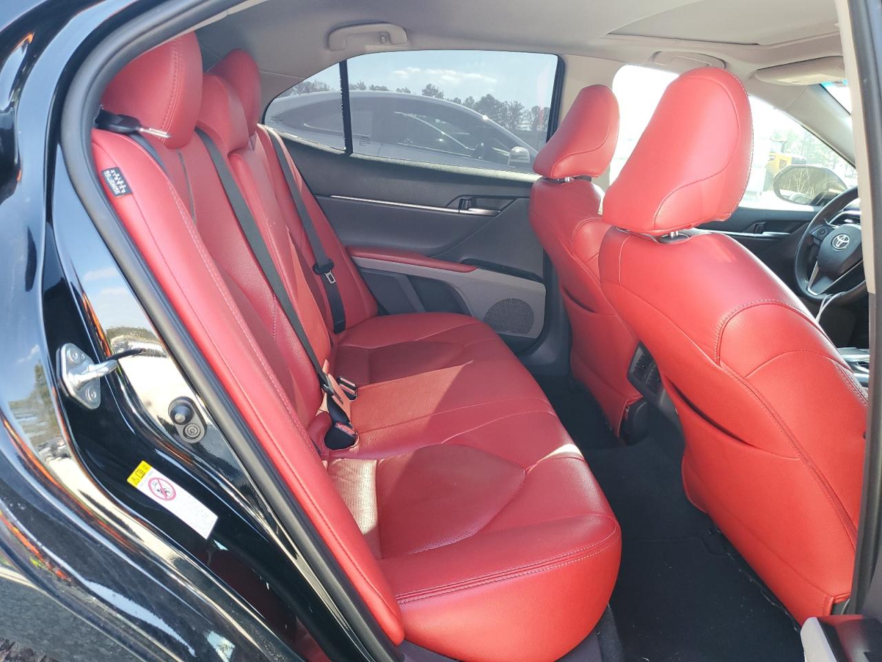 2018 Toyota Camry - Image 10