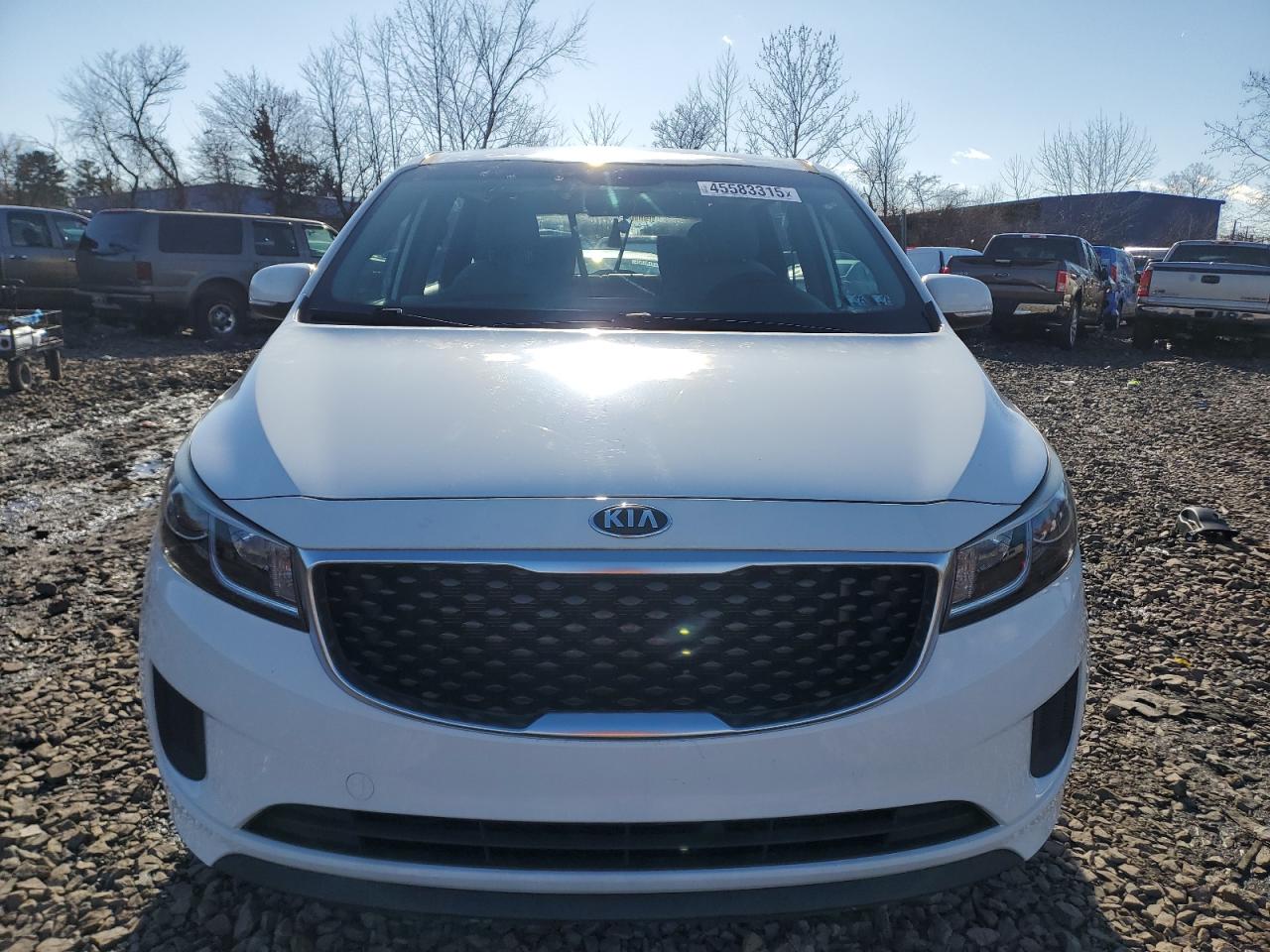 2017 Kia Sedona - Image 5