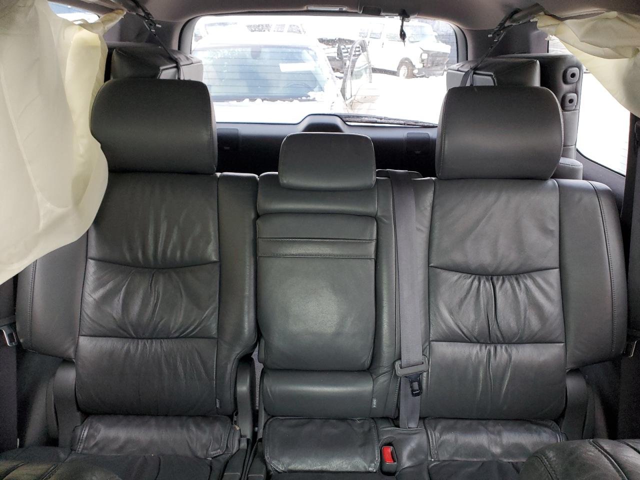 2004 Lexus GX - Image 10
