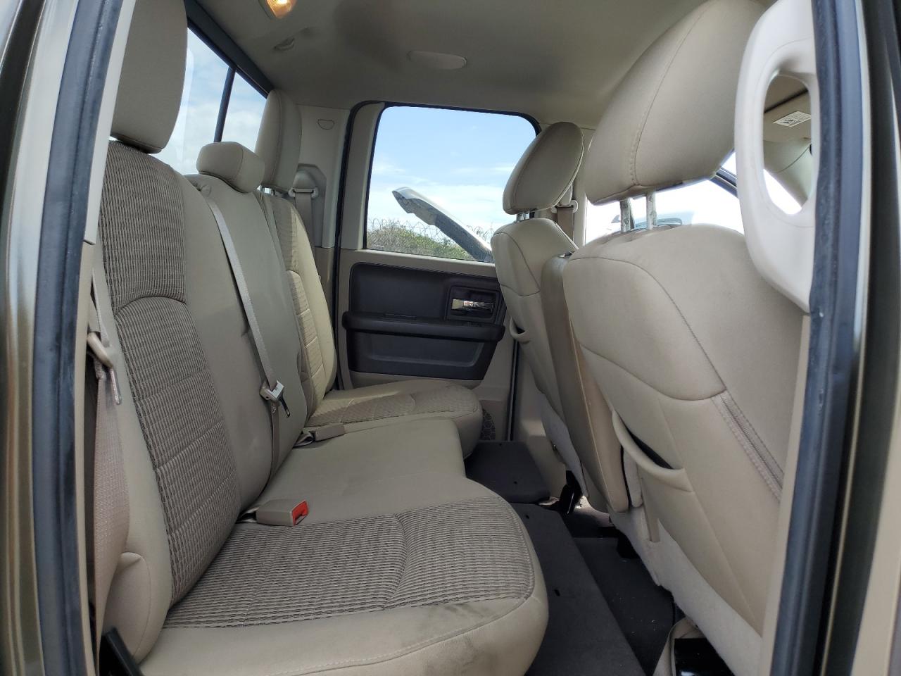 2012 Dodge RAM - Image 10