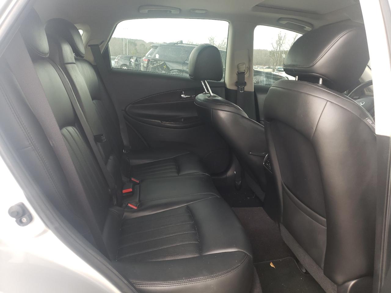 2016 Infiniti QX50 - Image 11
