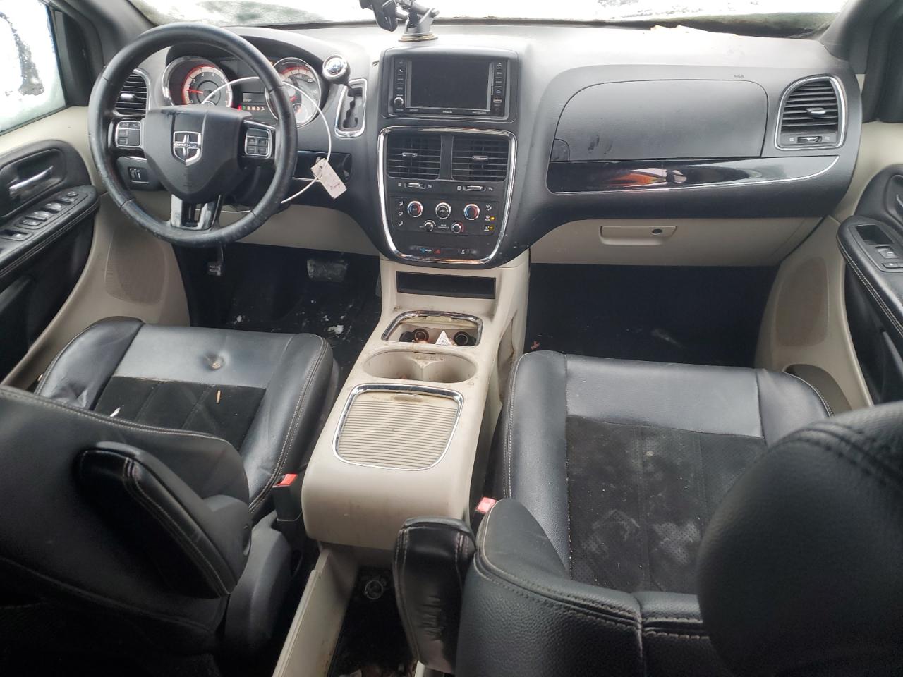 2017 Dodge Caravan - Image 8