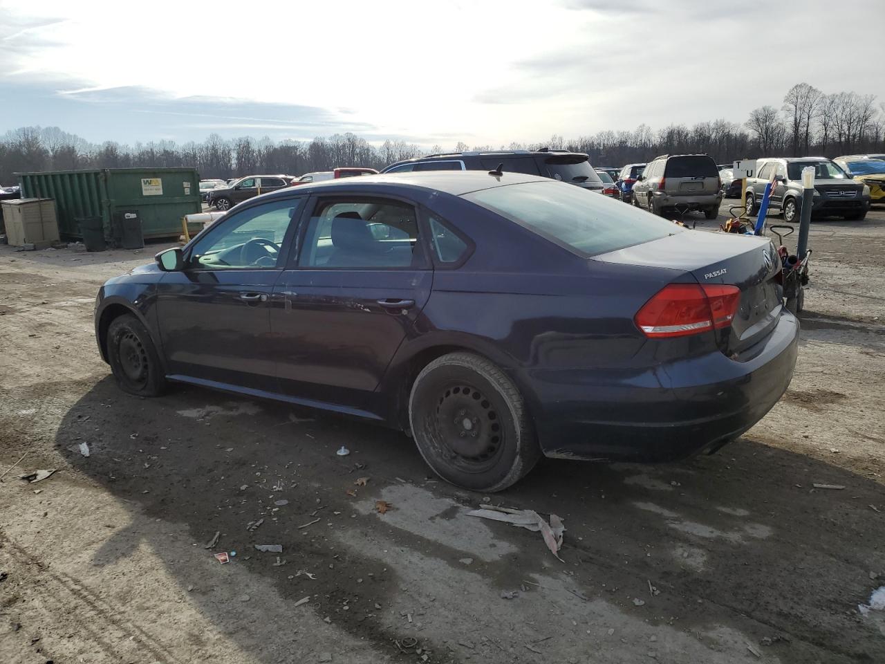 2015 Volkswagen Passat - Image 2