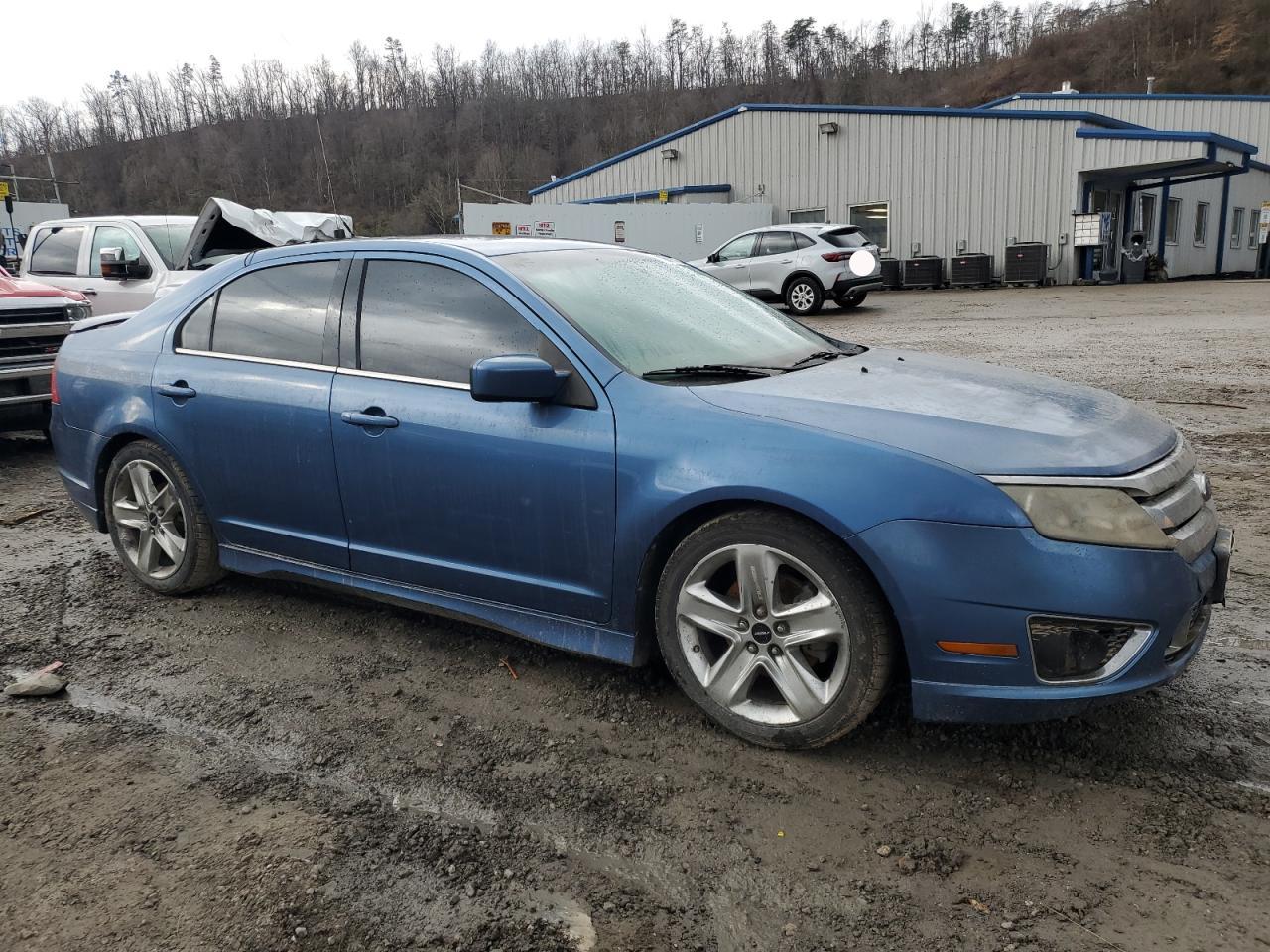 2010 Ford Fusion - Image 4