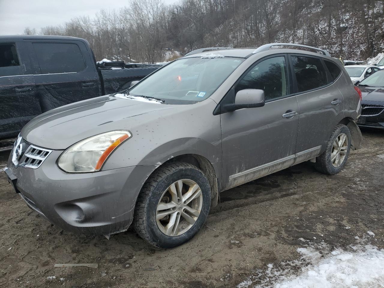 2013 Nissan Rogue - Image 1