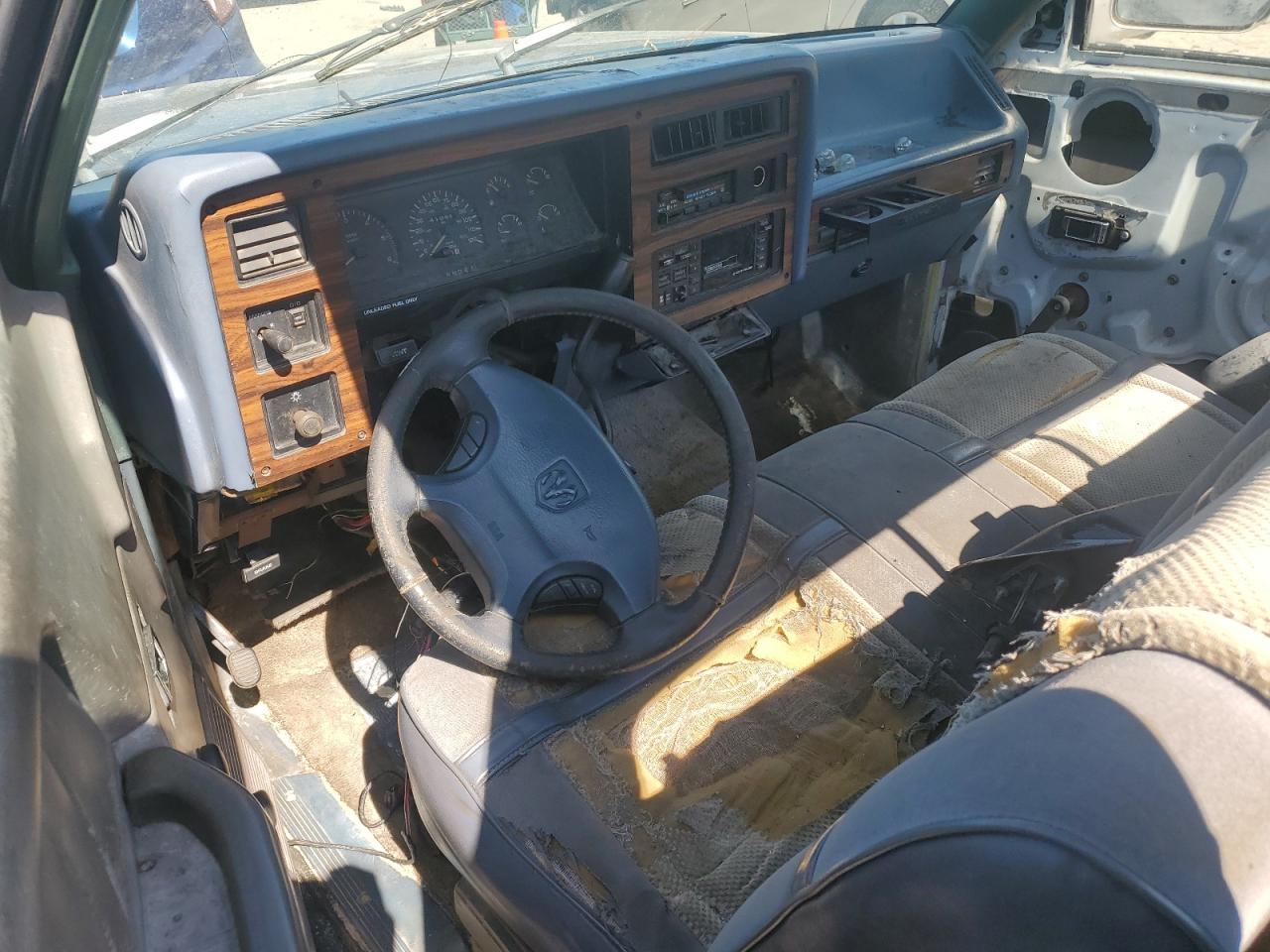 1989 Dodge Dakota - Image 8