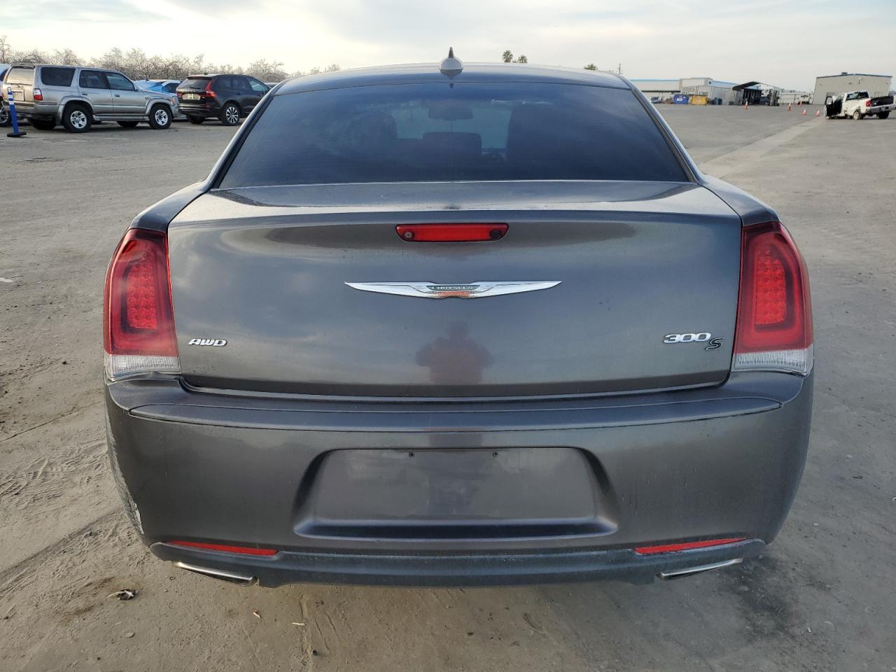 2019 Chrysler 300 - Image 6