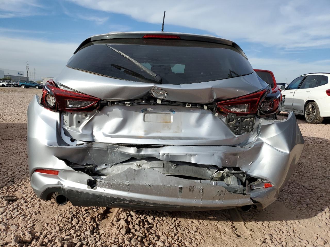 2017 Mazda 3 - Image 6