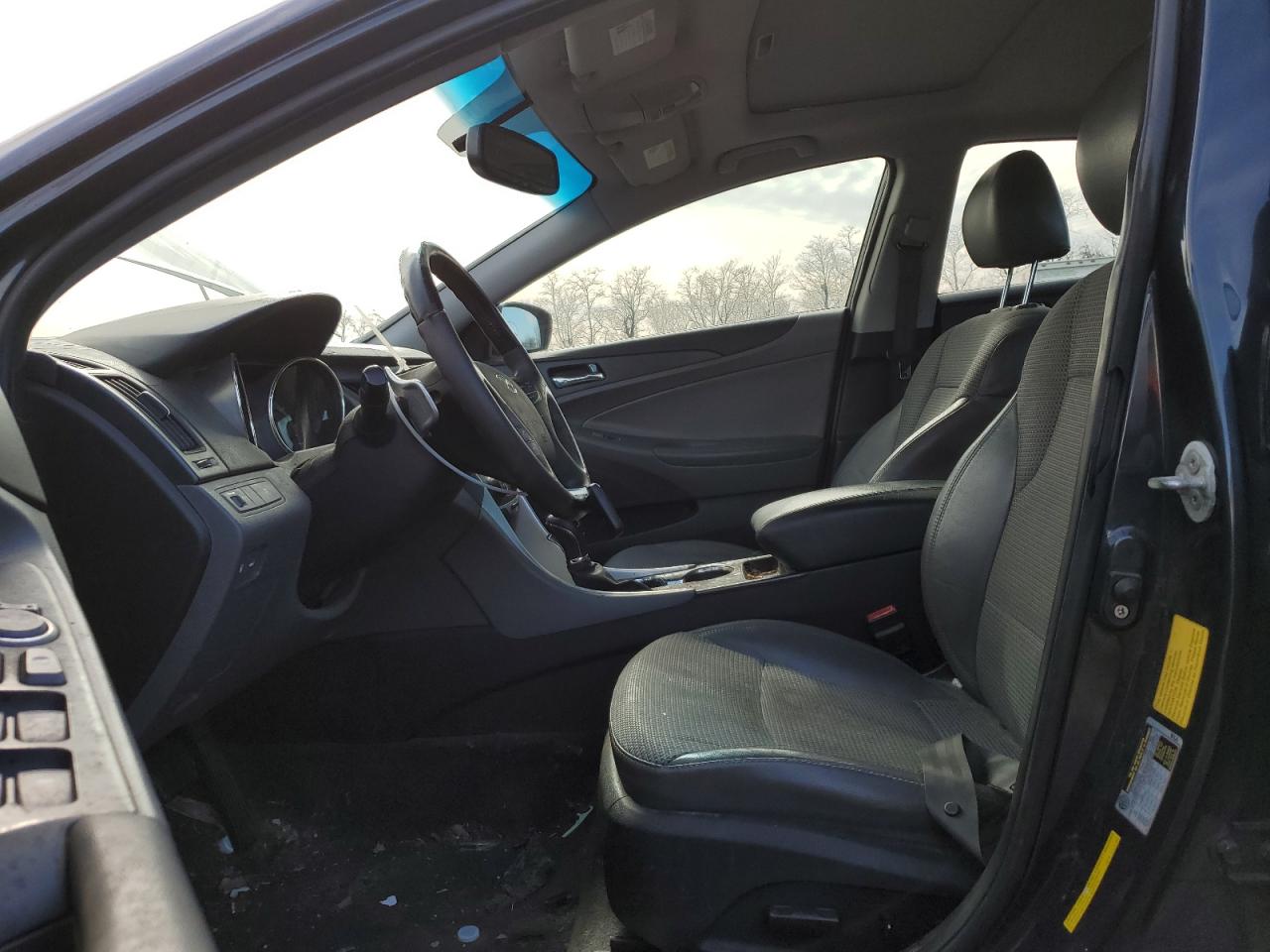 2011 Hyundai Sonata - Image 7