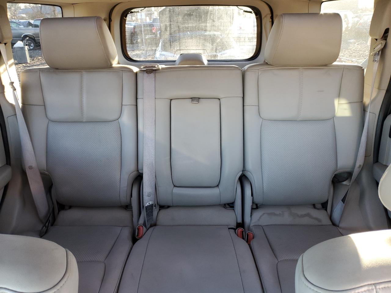 2006 Jeep Commander - Image 10
