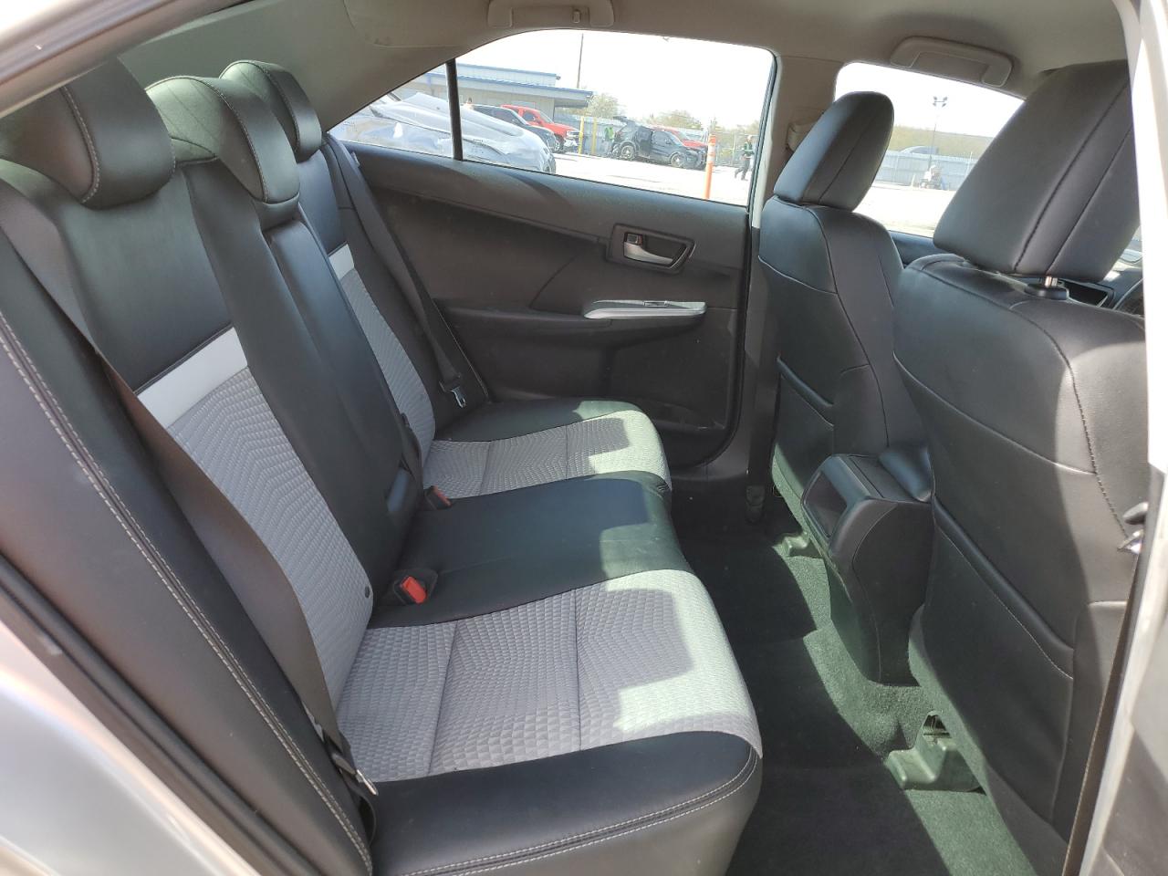 2012 Toyota Camry - Image 10