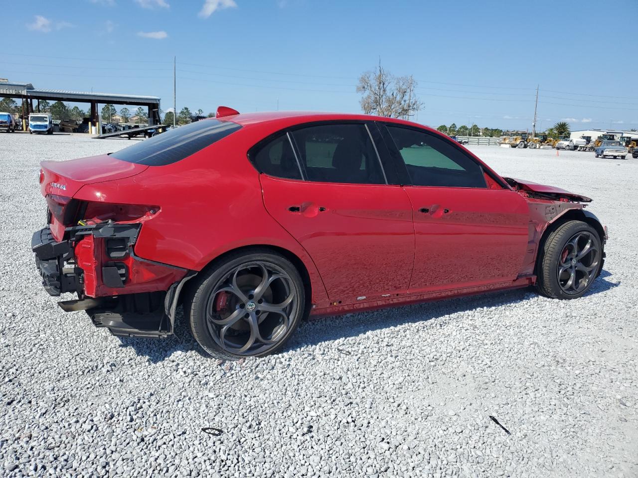 2017 Alfa Romeo Giulia - Image 3