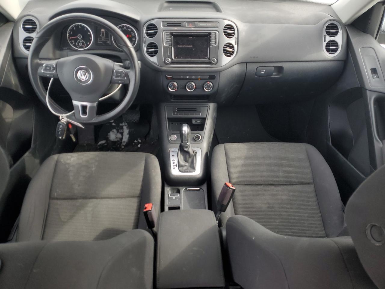 2017 Volkswagen Tiguan - Image 8