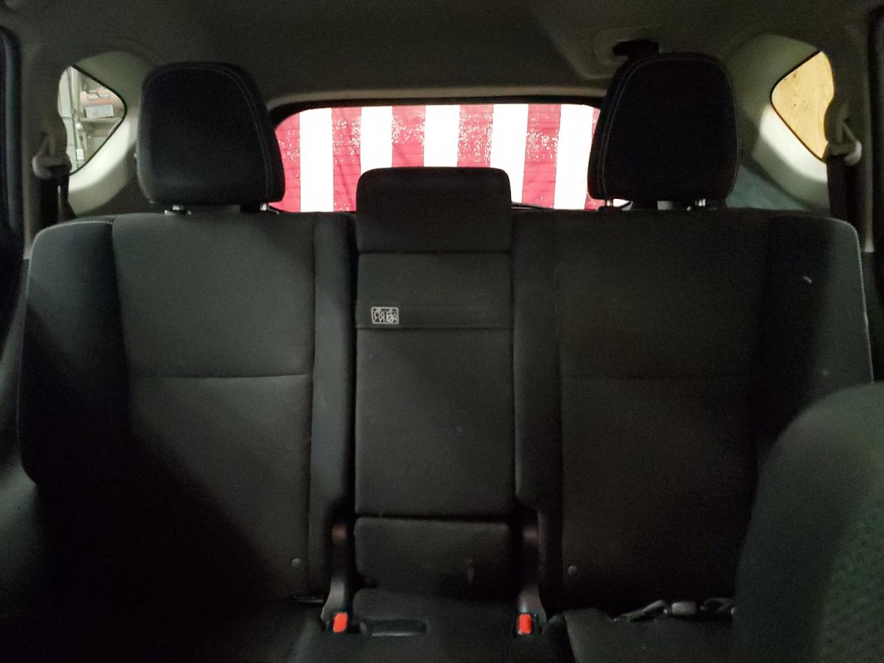 2017 Toyota RAV 4 - Image 10