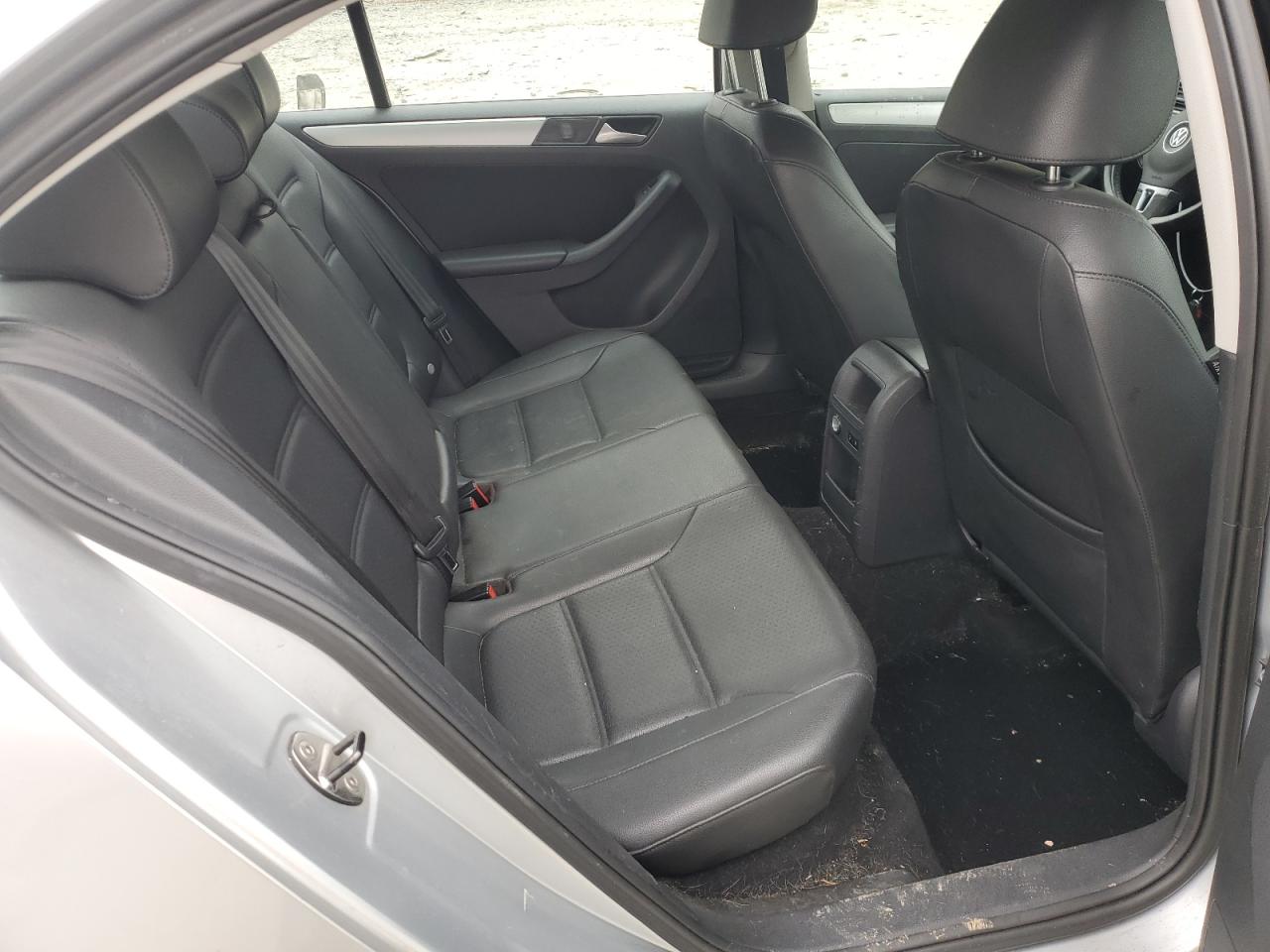 2014 Volkswagen Jetta - Image 10