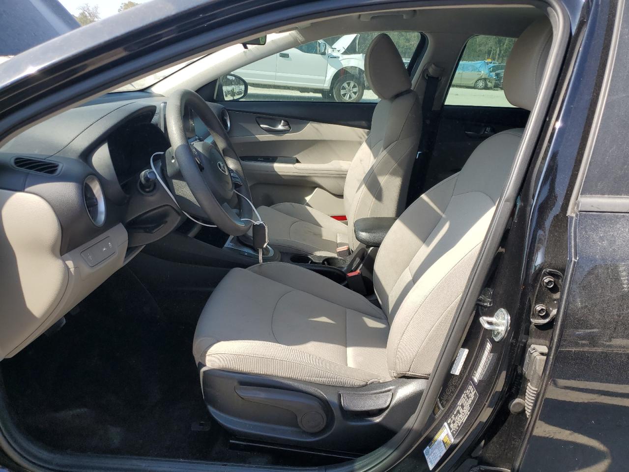 2020 Kia Forte - Image 7