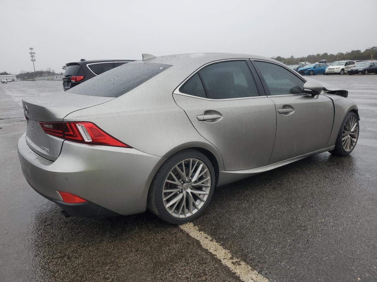 2016 Lexus IS - Image 3