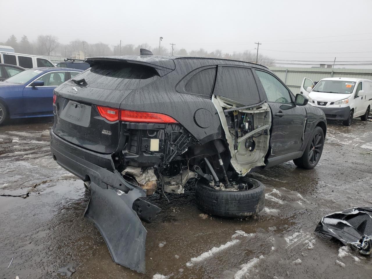 2018 Jaguar F-Pace - Image 3