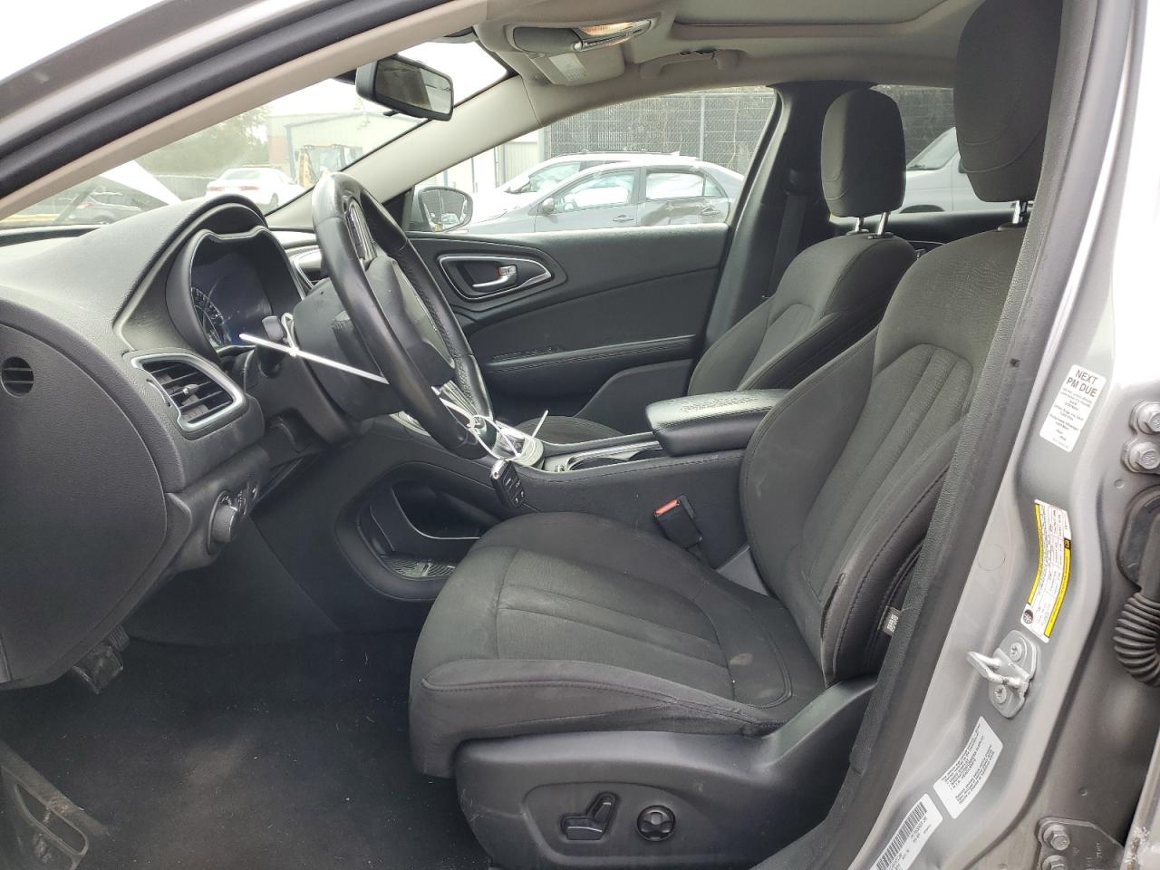 2015 Chrysler 200 - Image 7