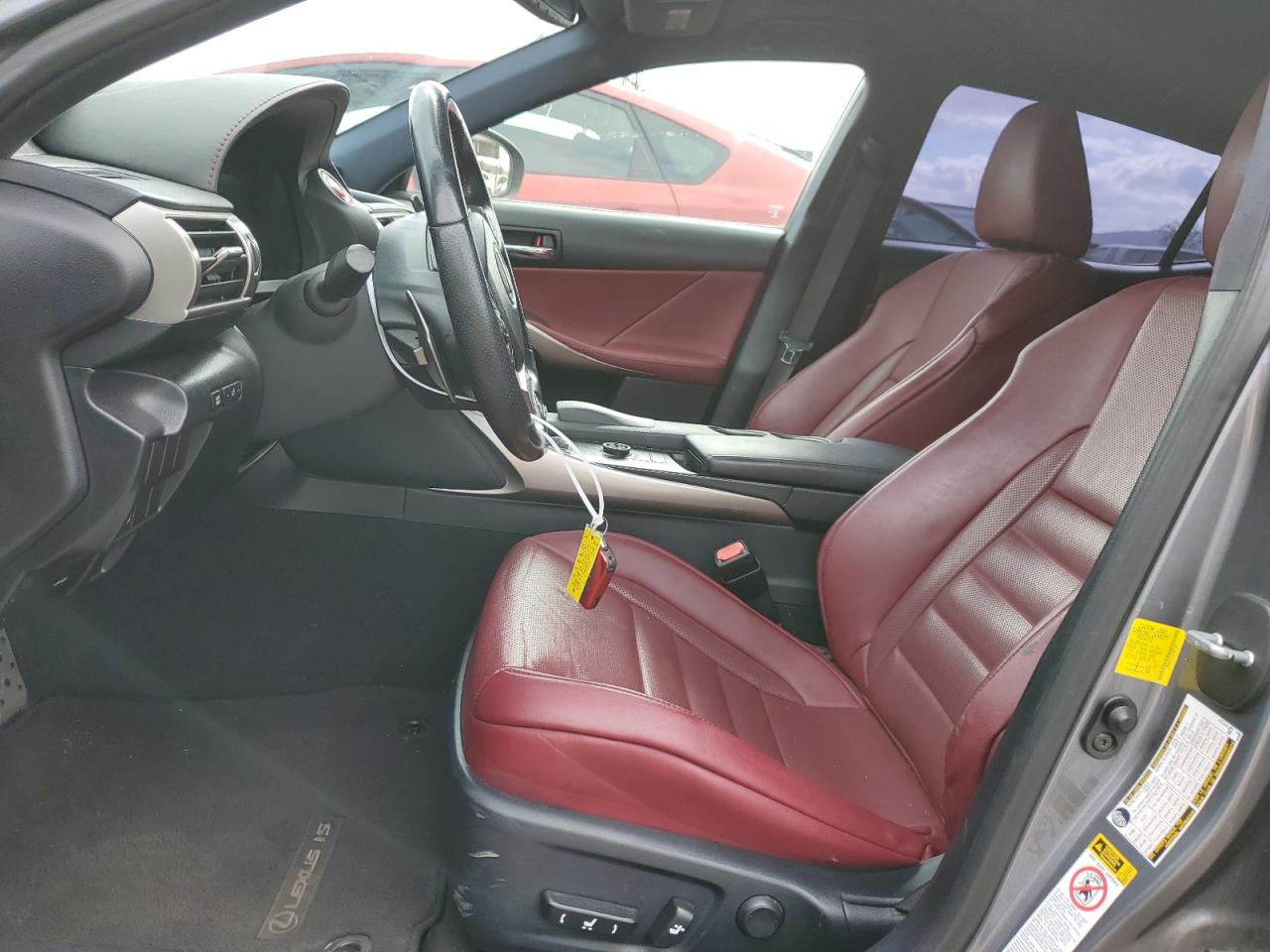 2015 Lexus IS - Image 7