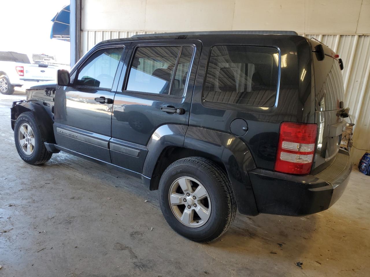 2012 Jeep Liberty (North America) - Image 2