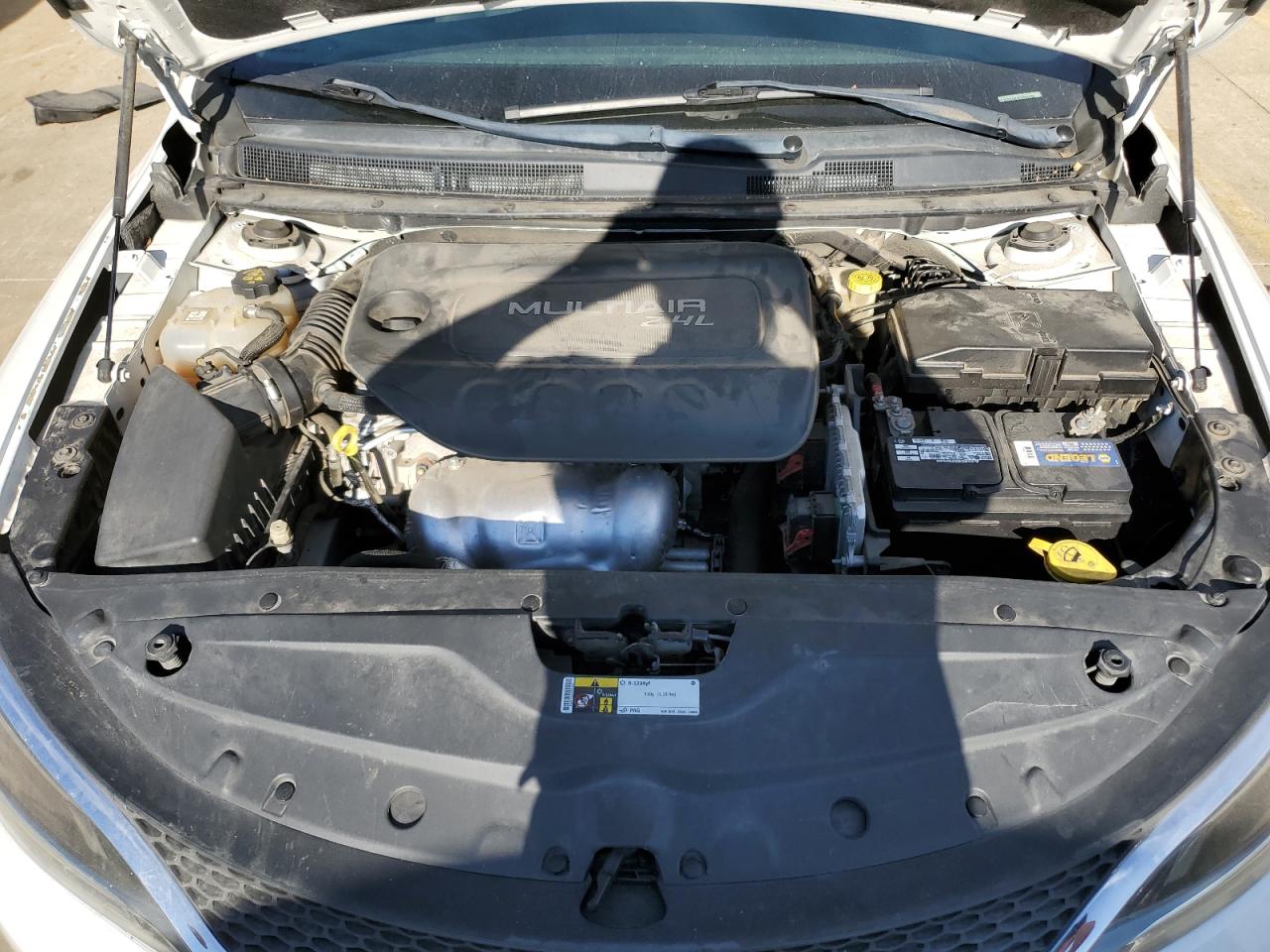 2015 Chrysler 200 - Image 13