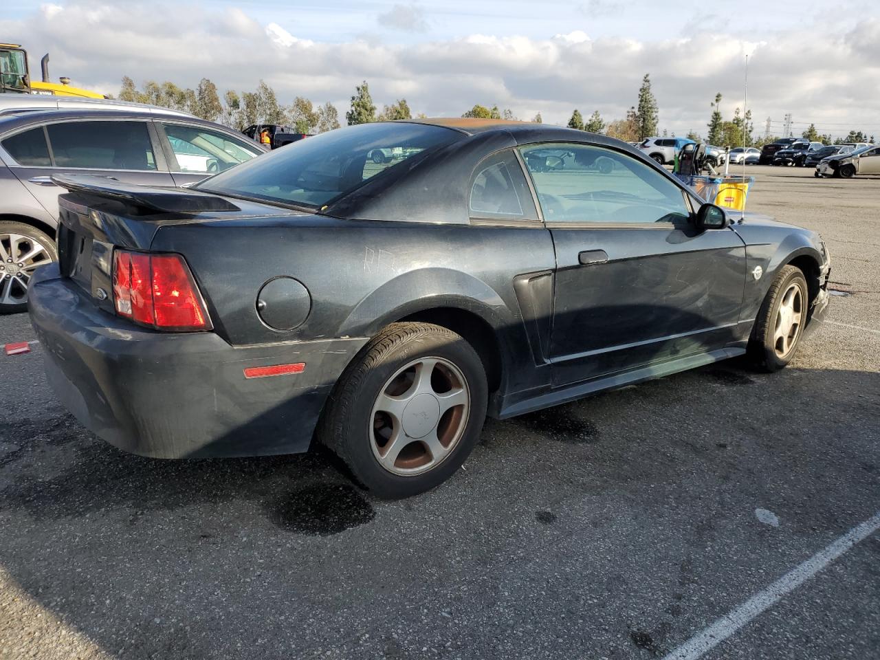 2004 Ford Mustang - Image 3