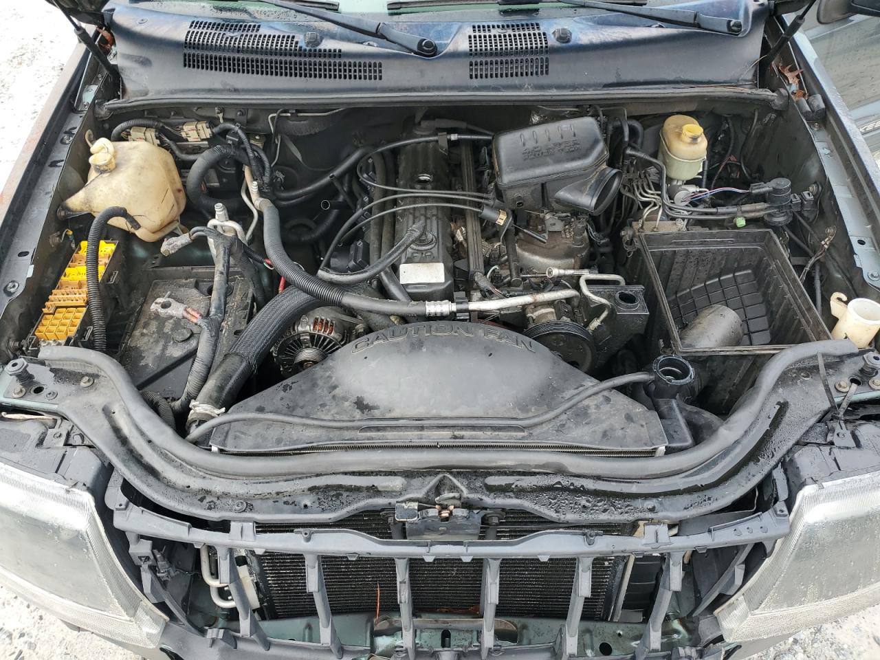 2004 Jeep Grand Cherokee - Image 12