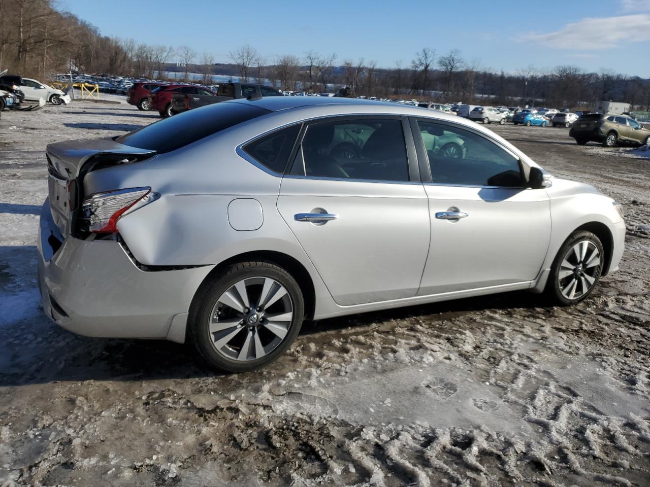 2016 Nissan Sentra - Image 3