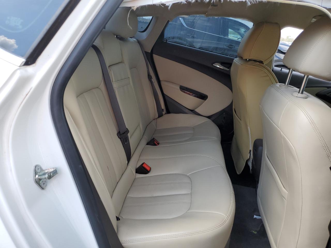 2016 Buick Verano - Image 10
