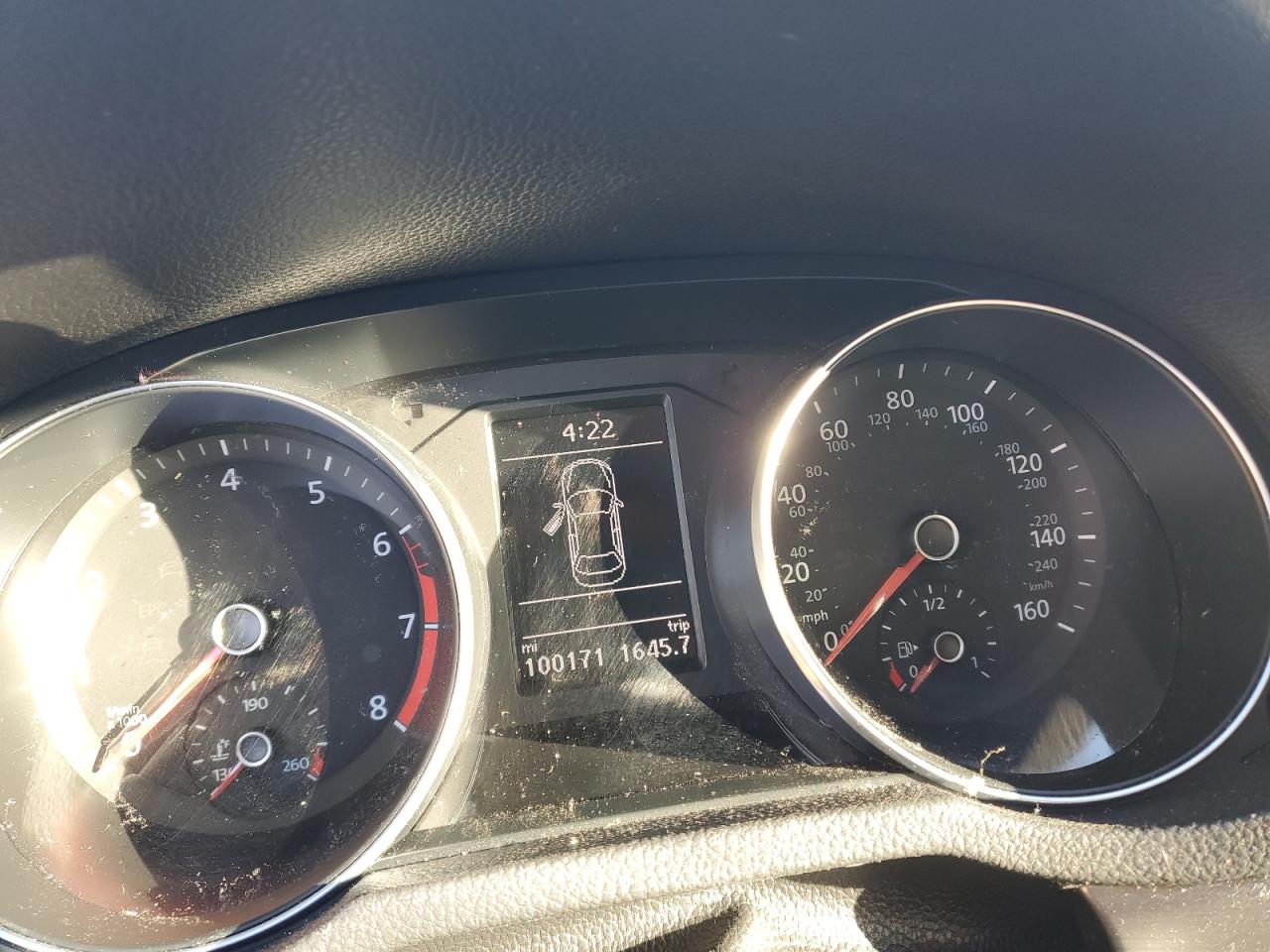 2018 Volkswagen Passat - Image 9