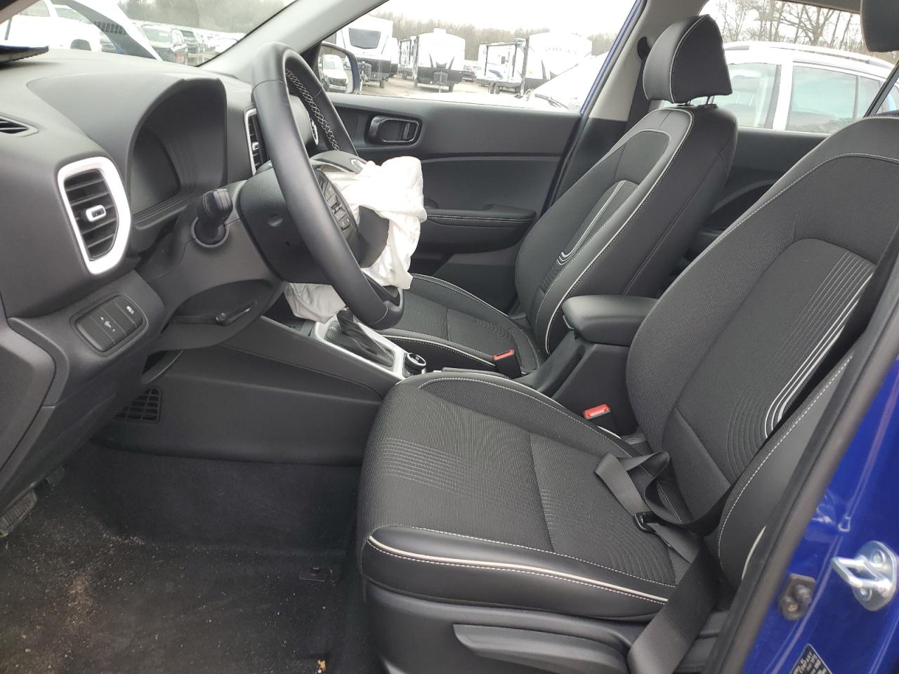 2023 Hyundai Venue - Image 7